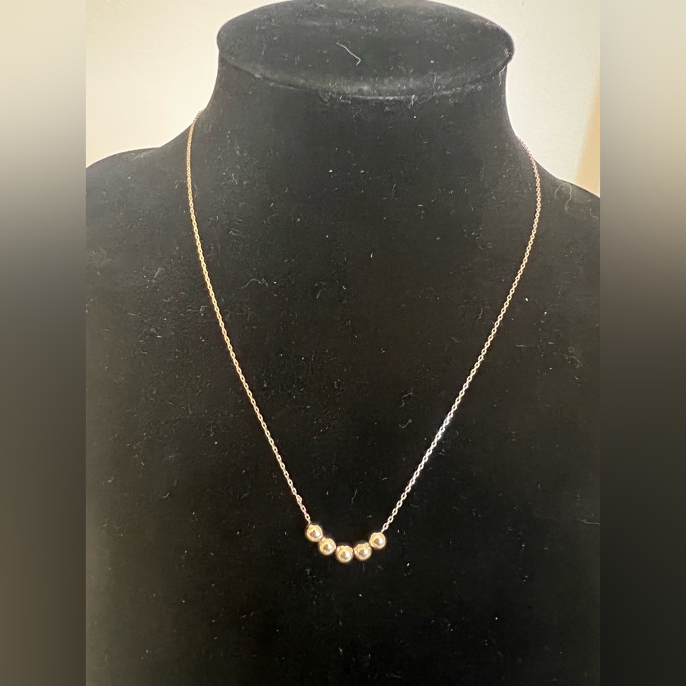 Elegant Gold Necklace